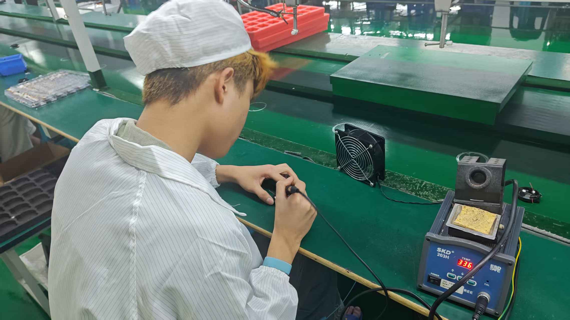 Precision Soldering Machine