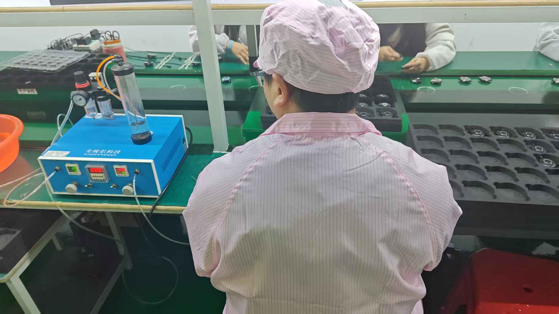 Waterproof testing of smart watch housing