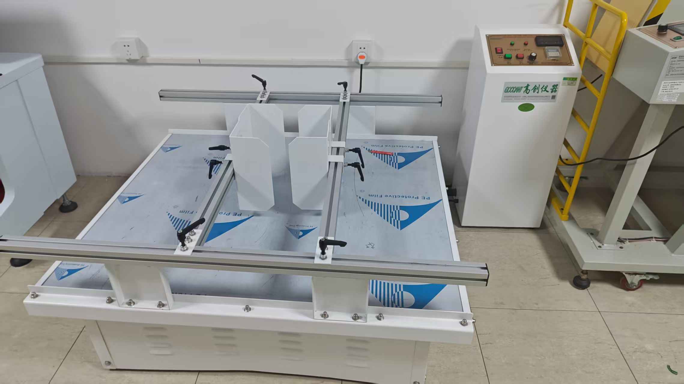 Simulated transport vibration meter for export packaging